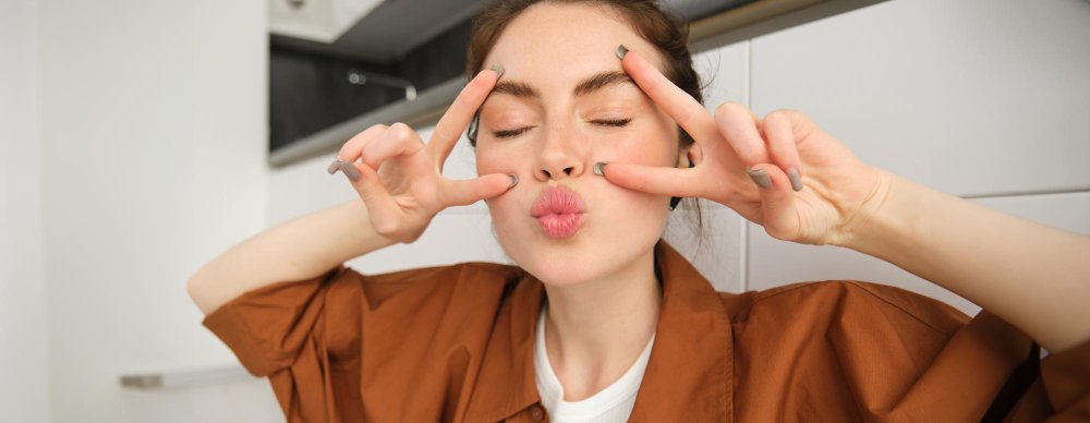 Bullhorn Lip Lift