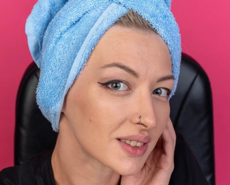 Minimal Incision Cat Eye Lift