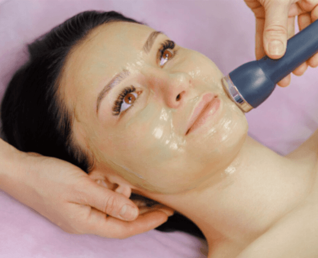 Skin Brightening Carbon Laser Facial