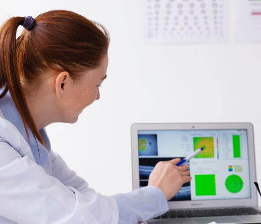 Diabetic-cataract combined surgery